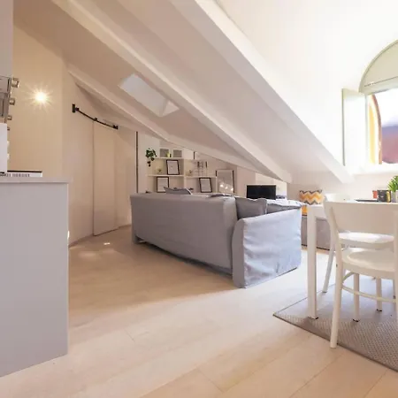 Porta Nuova Minimal تورينو